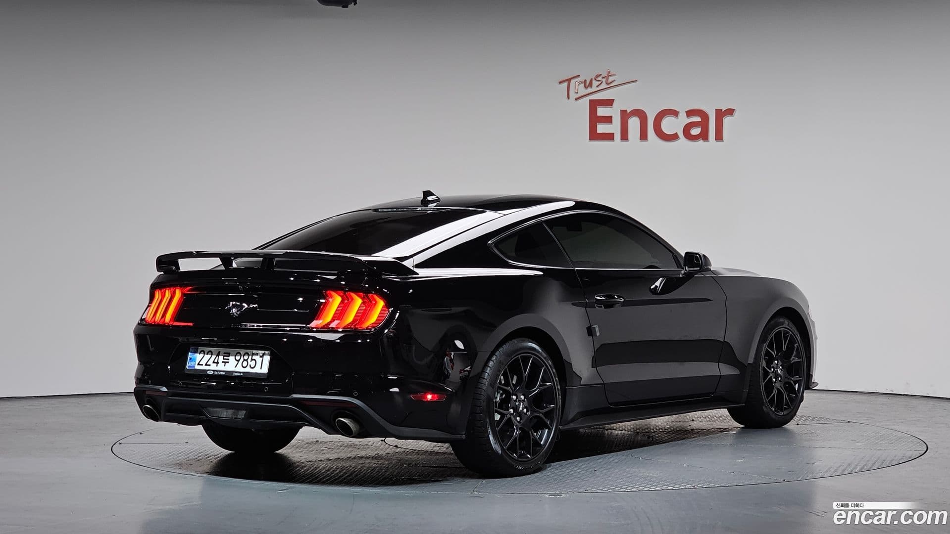 Main__Slider__Photo:Mustang Ford 2020.8-1