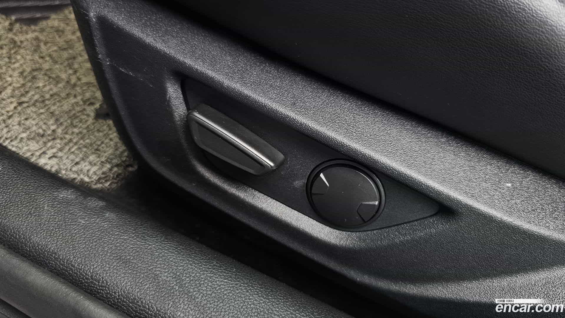 Mustang Ford 2020.8-OPTION-043