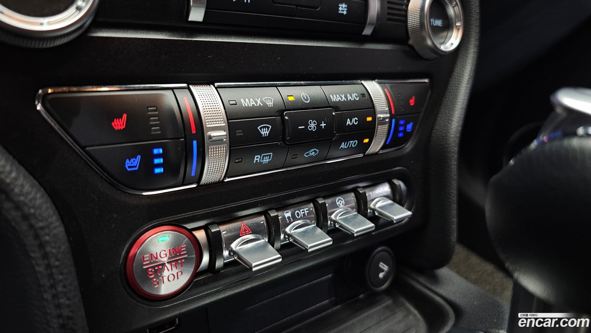 Main__Slider__Photo:Mustang Ford 2020.8-31