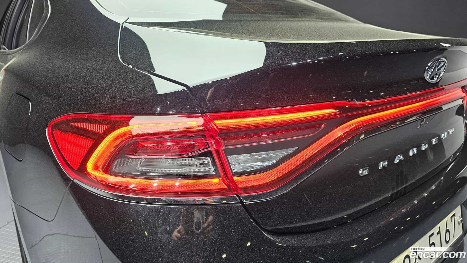 Grandeur Hyundai 2018.2-OUTER-033