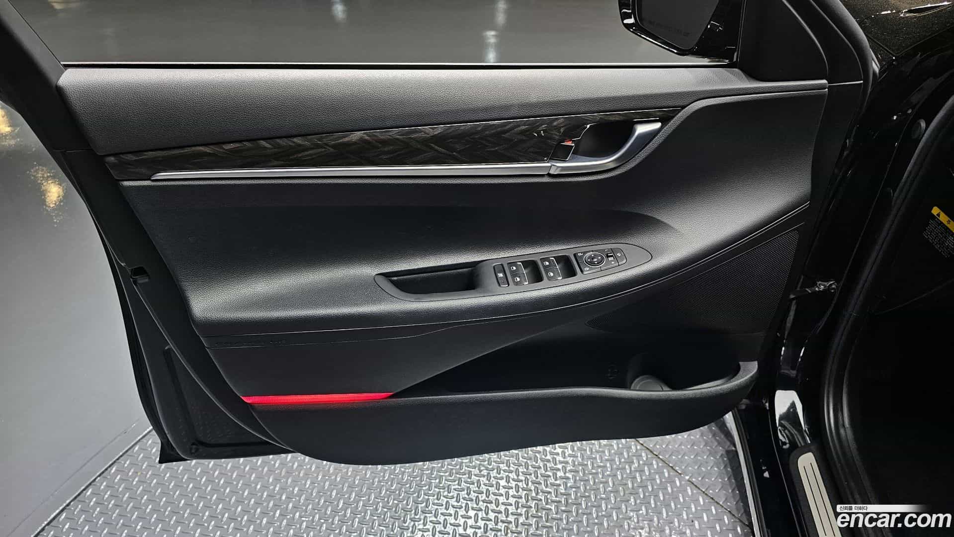 Grandeur Hyundai 2018.2-INNER-034