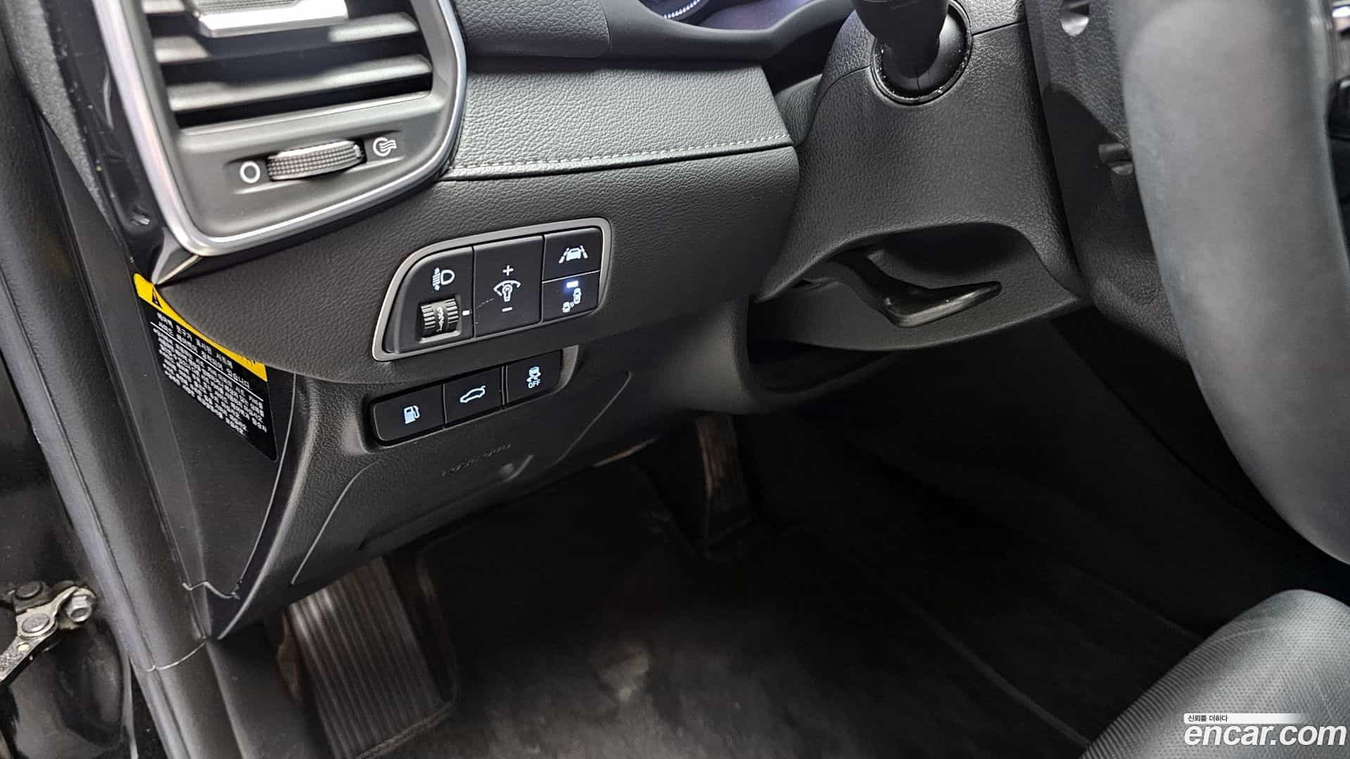 Grandeur Hyundai 2018.2-OPTION-041