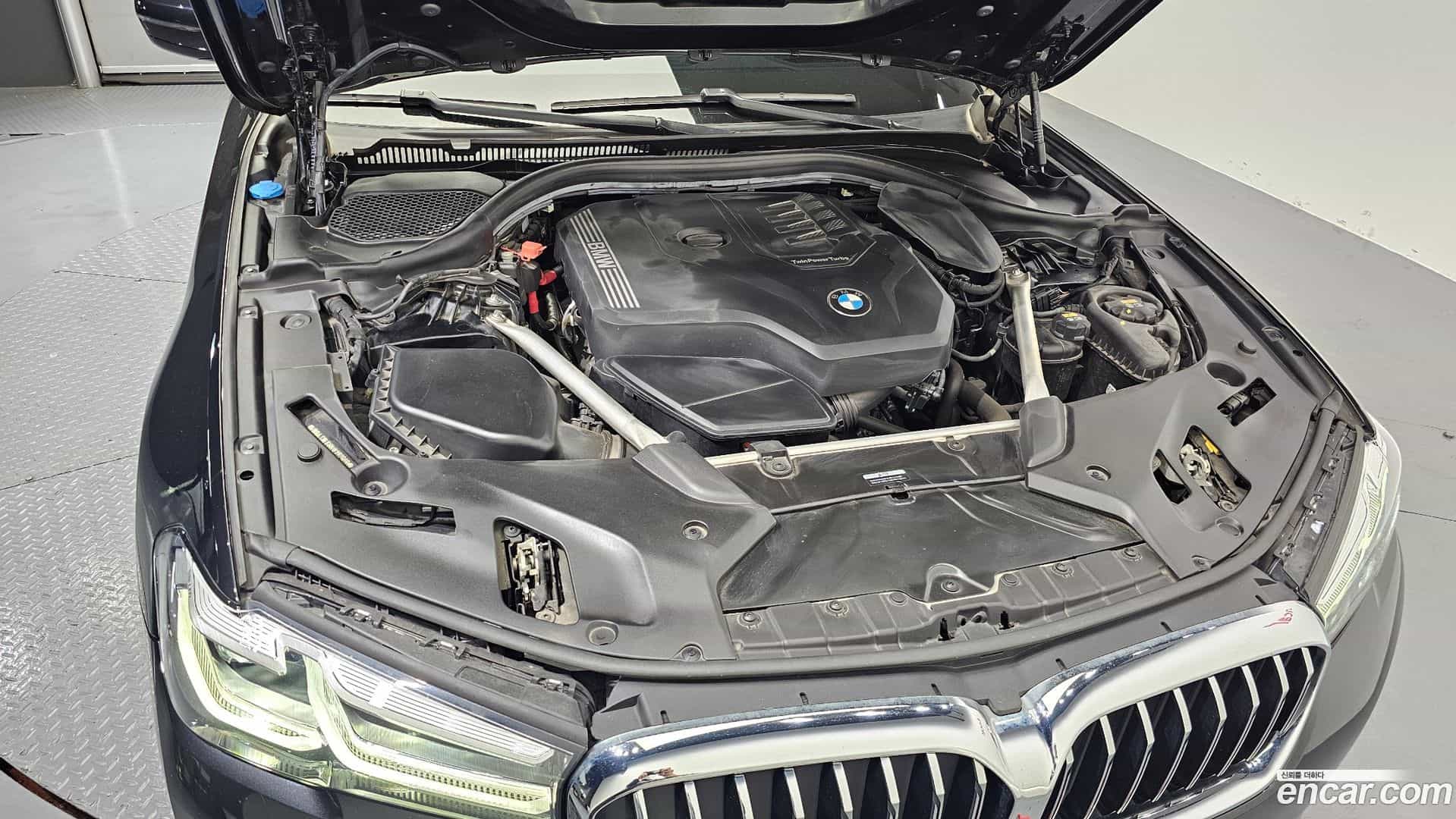 5-Series BMW 2022.2-OUTER-006