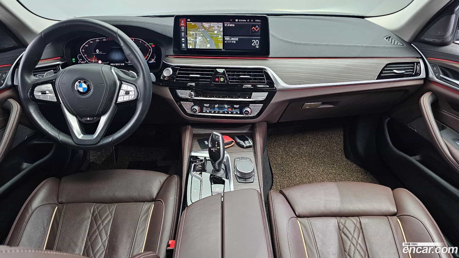 5-Series BMW 2022.2-INNER-007