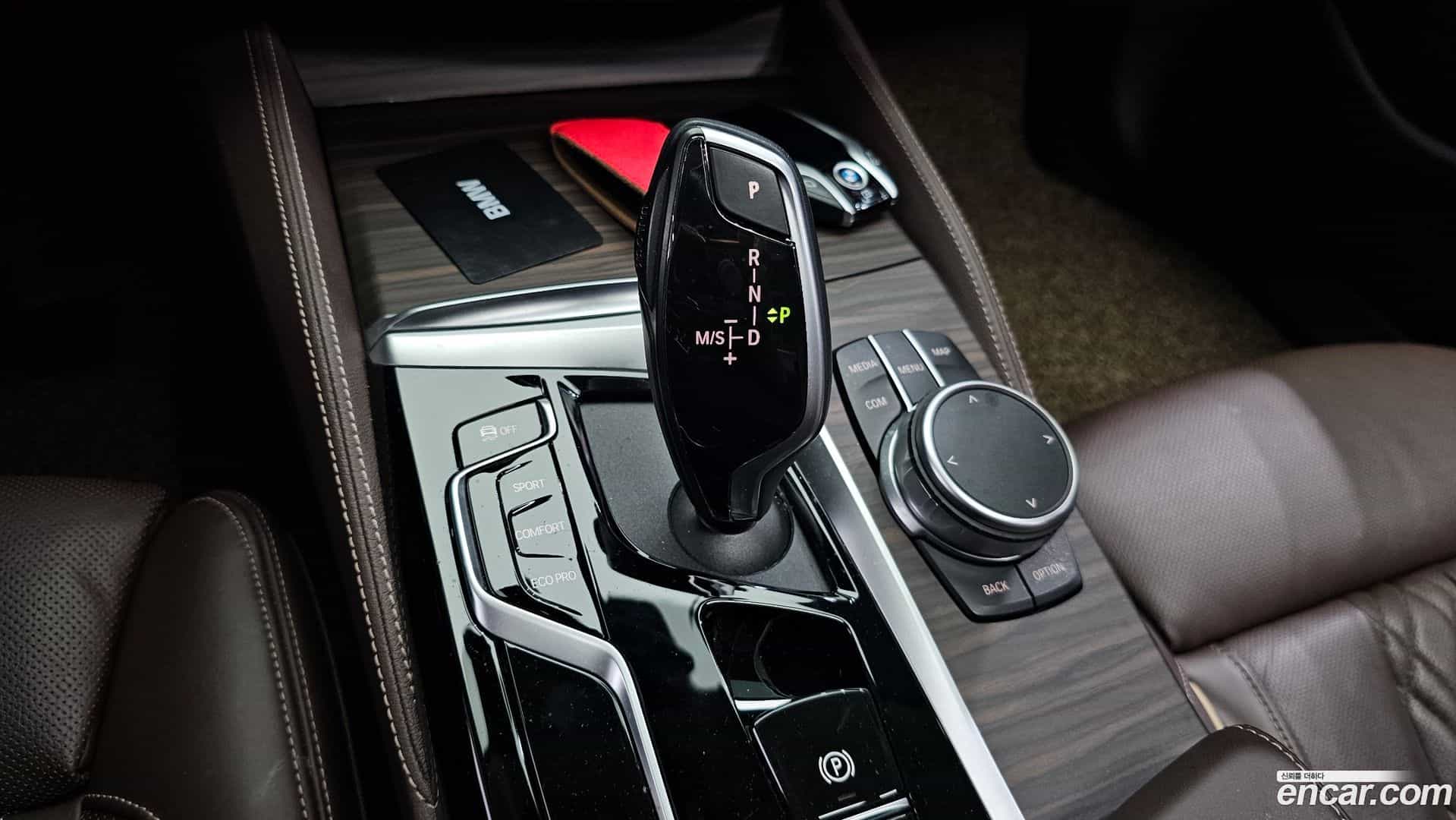 5-Series BMW 2022.2-INNER-009