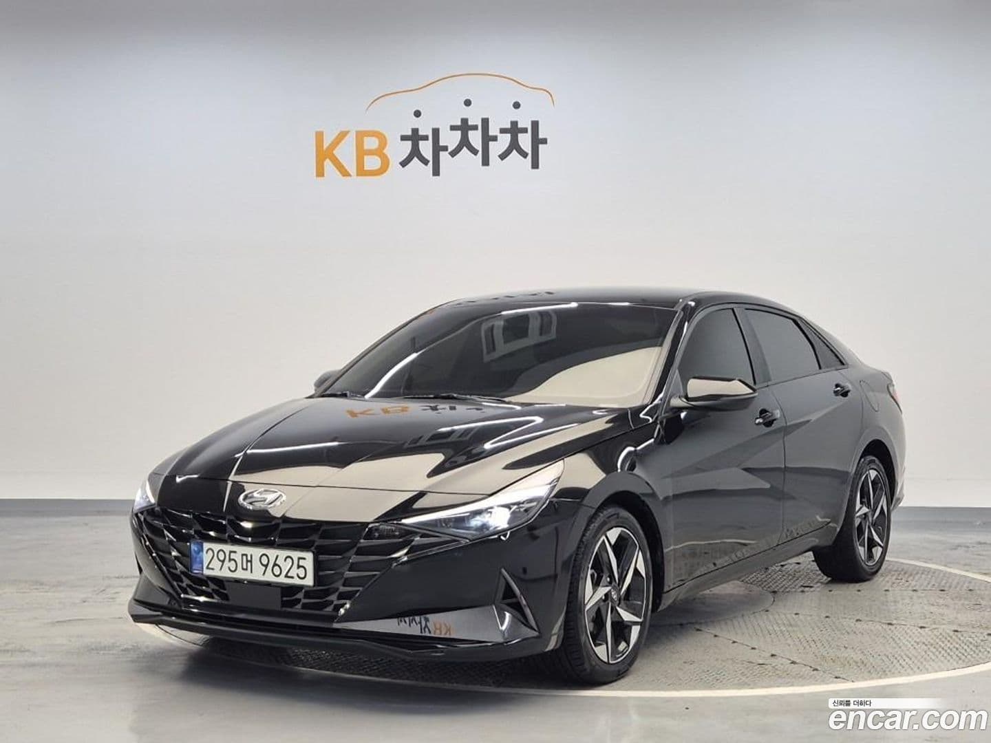 Main__Slider__Photo:AVANTE Hyundai 2020.5-0