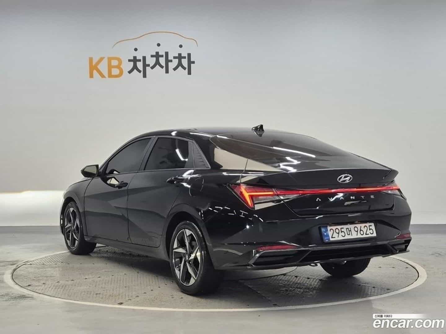 AVANTE Hyundai 2020.5-OUTER-002