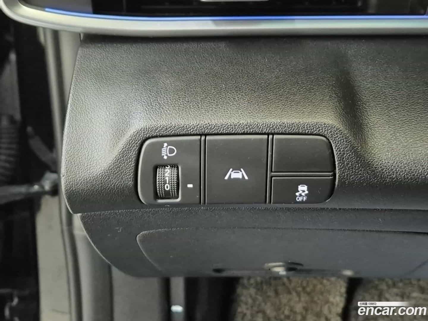 AVANTE Hyundai 2020.5-OPTION-021
