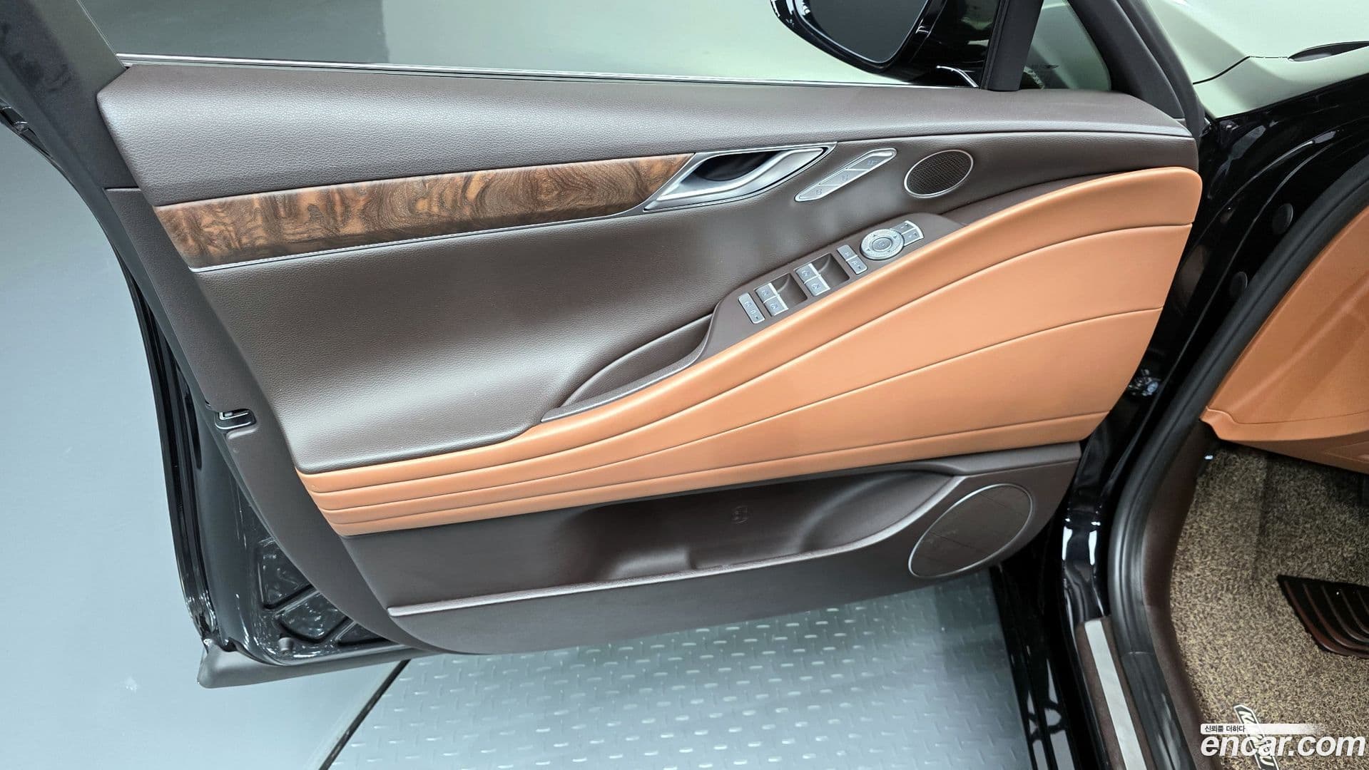 Main__Slider__Photo:G80 Genesis 2022.2-23