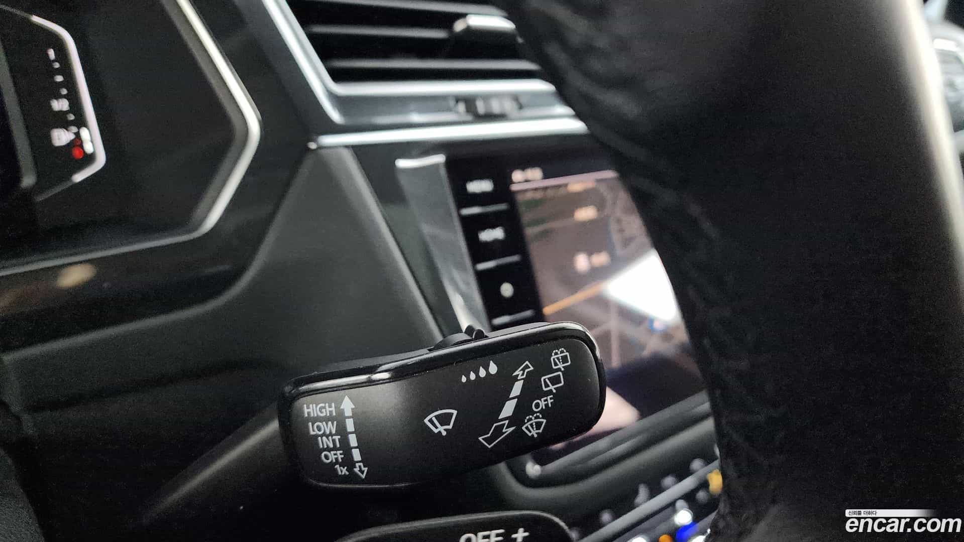 Tiguan Volkswagen 2023.9-OPTION-042