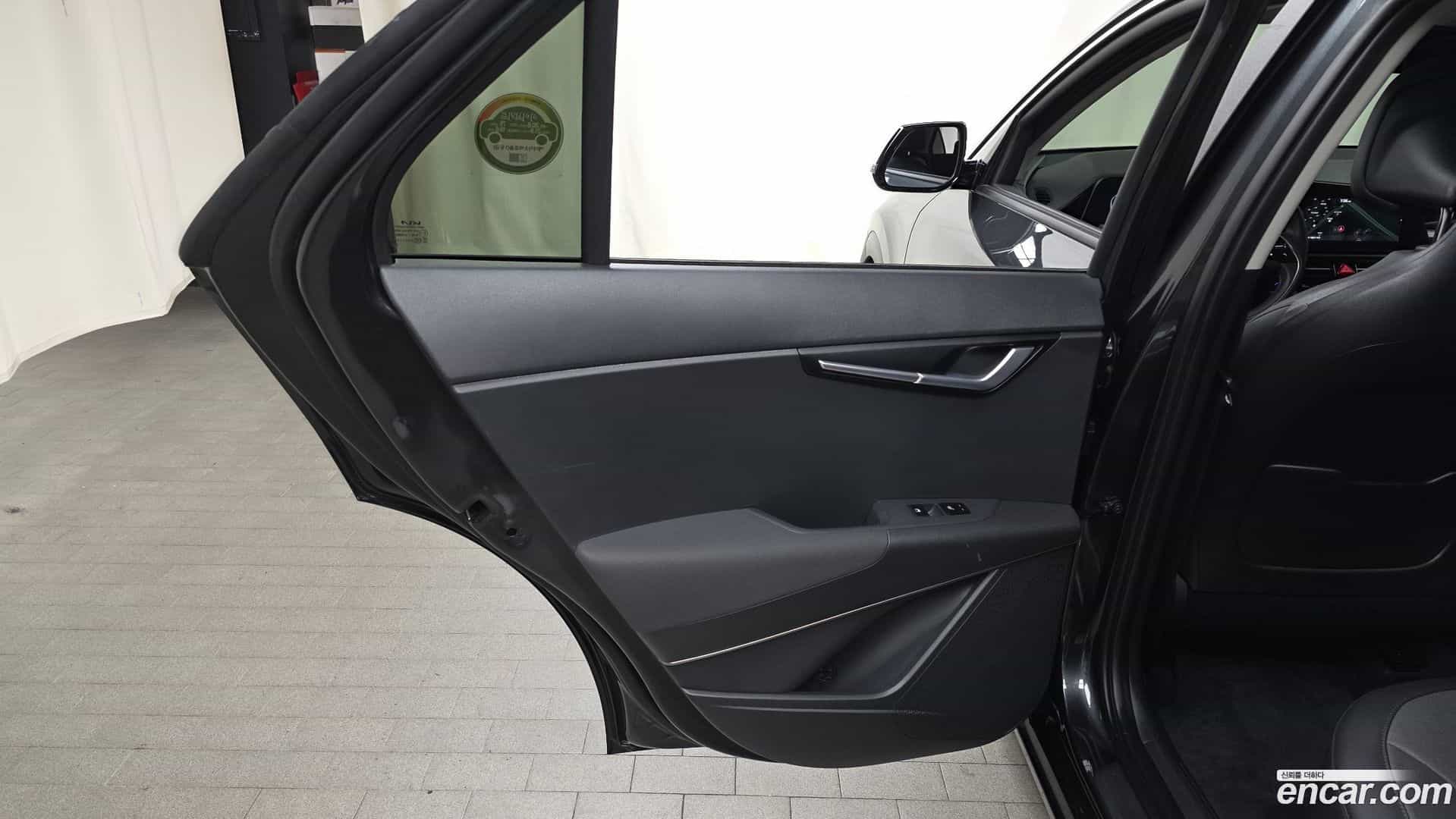 Niro Kia 2024.1-INNER-035