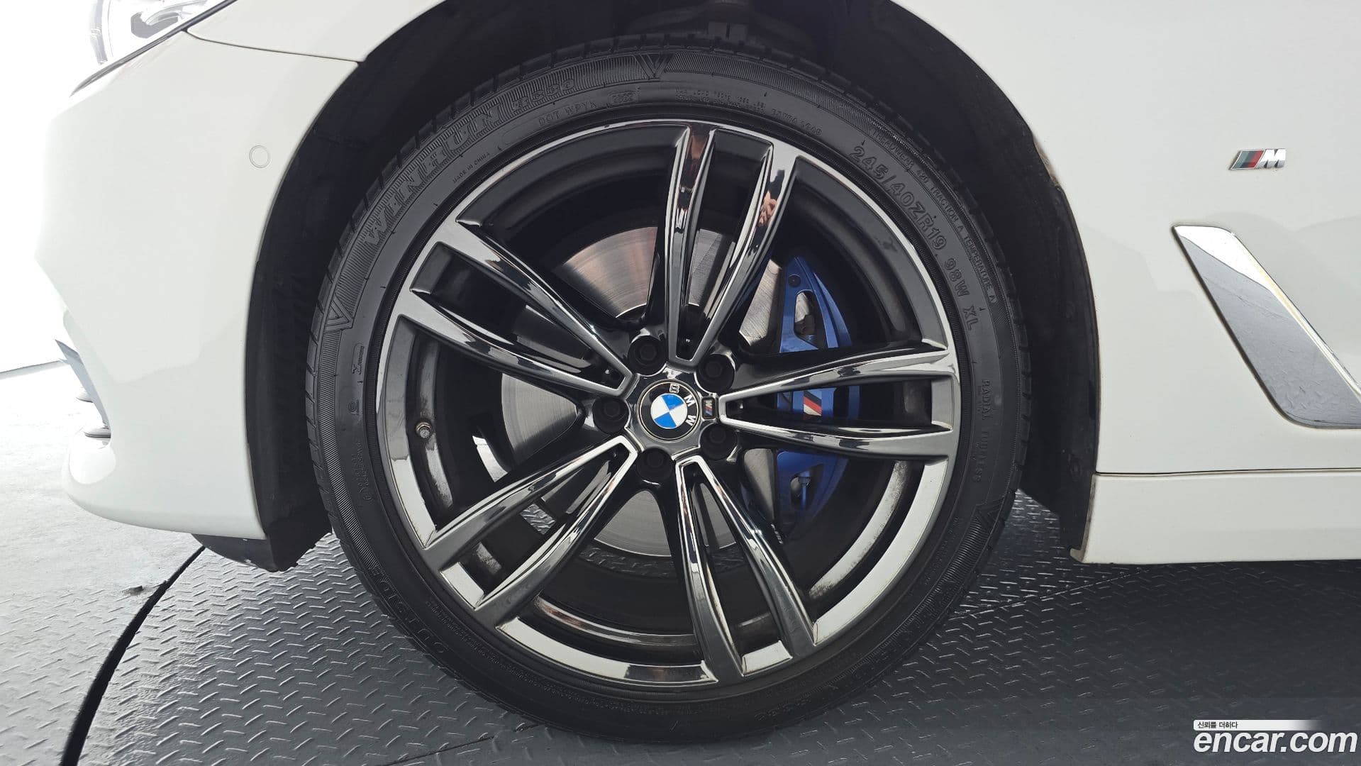 Main__Slider__Photo:5-Series BMW 2020.4-4