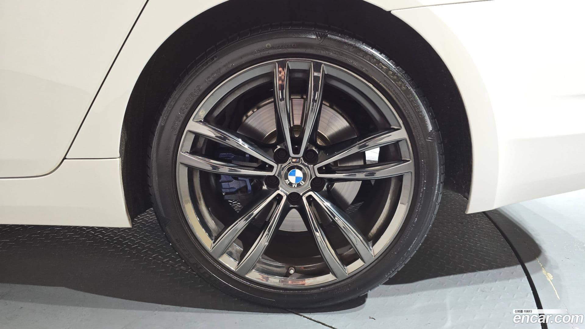 Main__Slider__Photo:5-Series BMW 2020.4-20