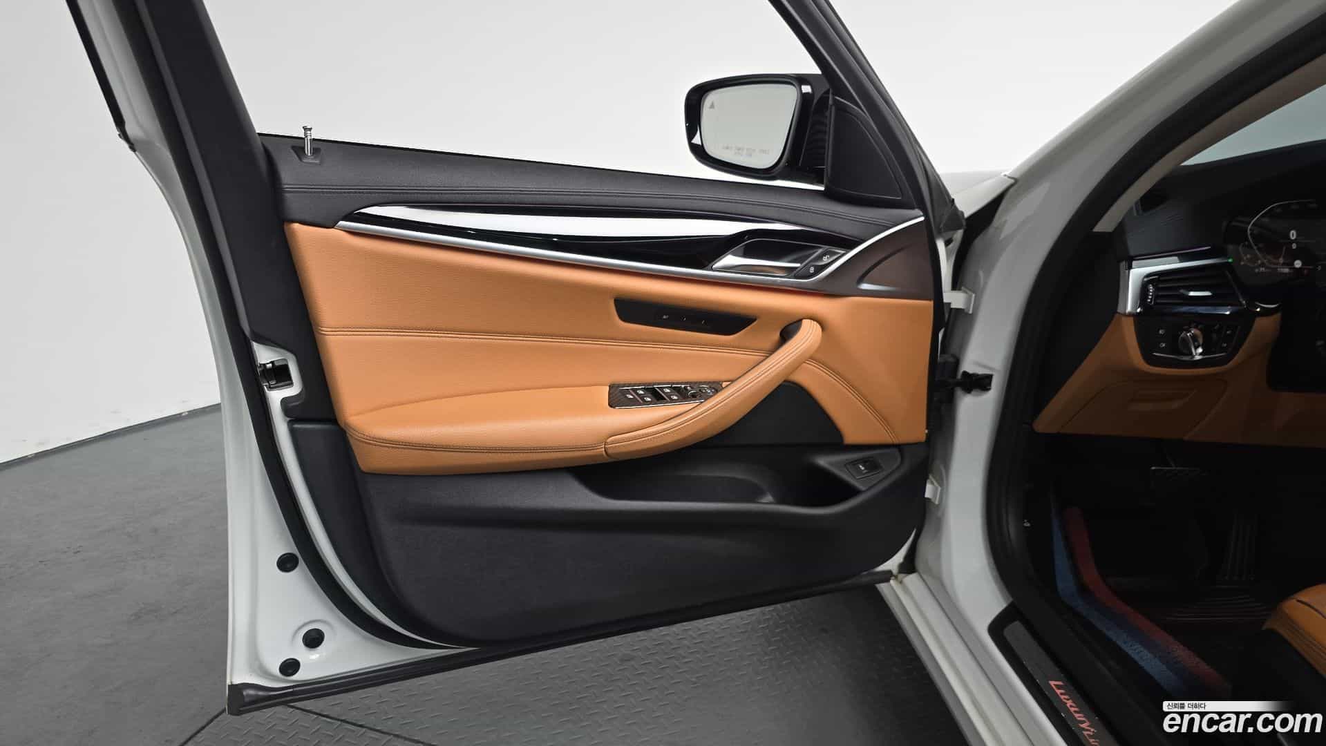 5-Series BMW 2020.4-INNER-034