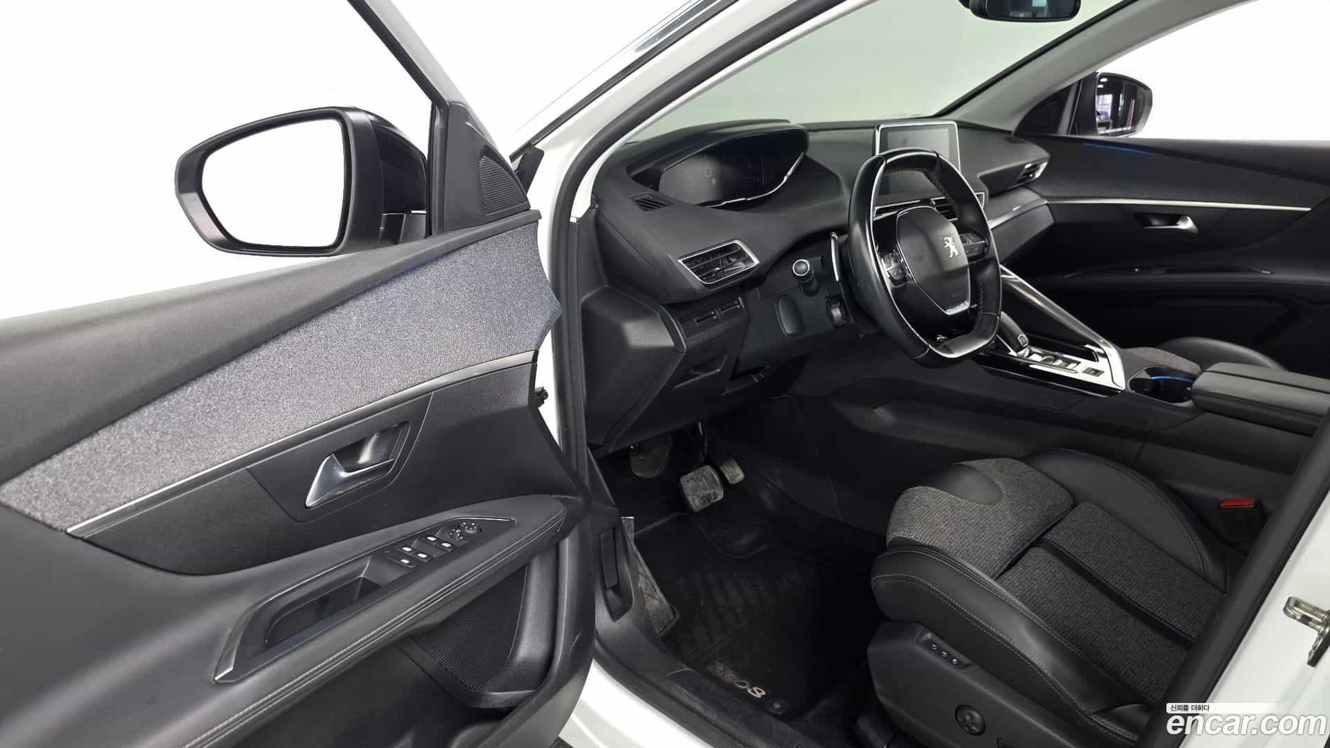 3008 Peugeot 2019.11-INNER-010