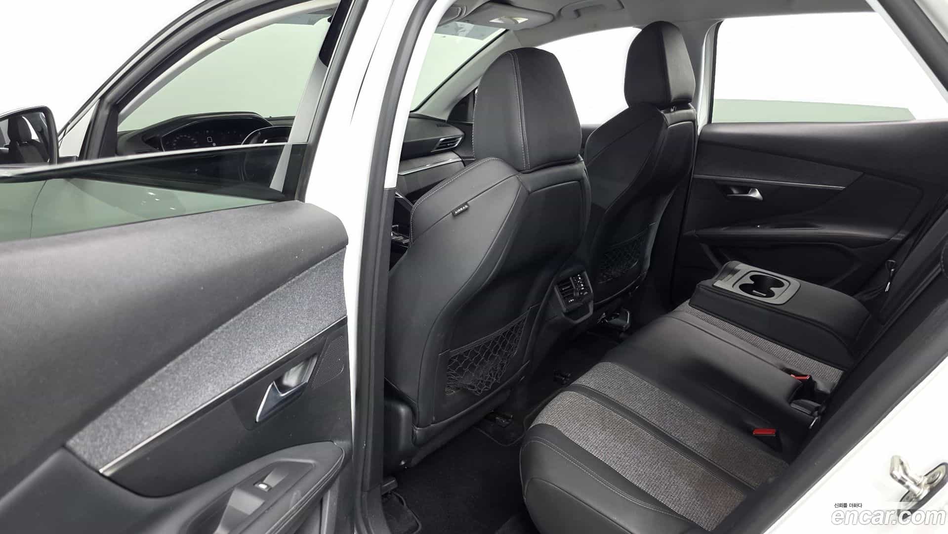 3008 Peugeot 2019.11-OPTION-016