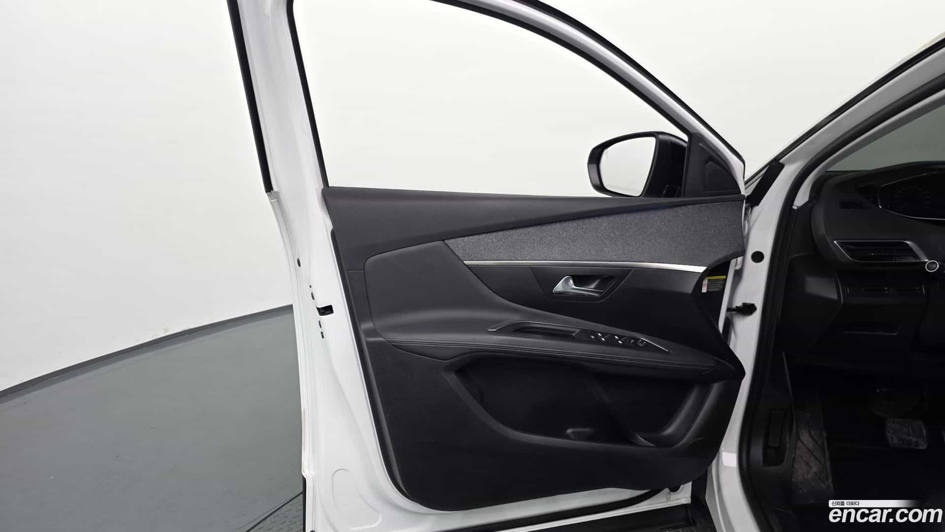 3008 Peugeot 2019.11-INNER-034