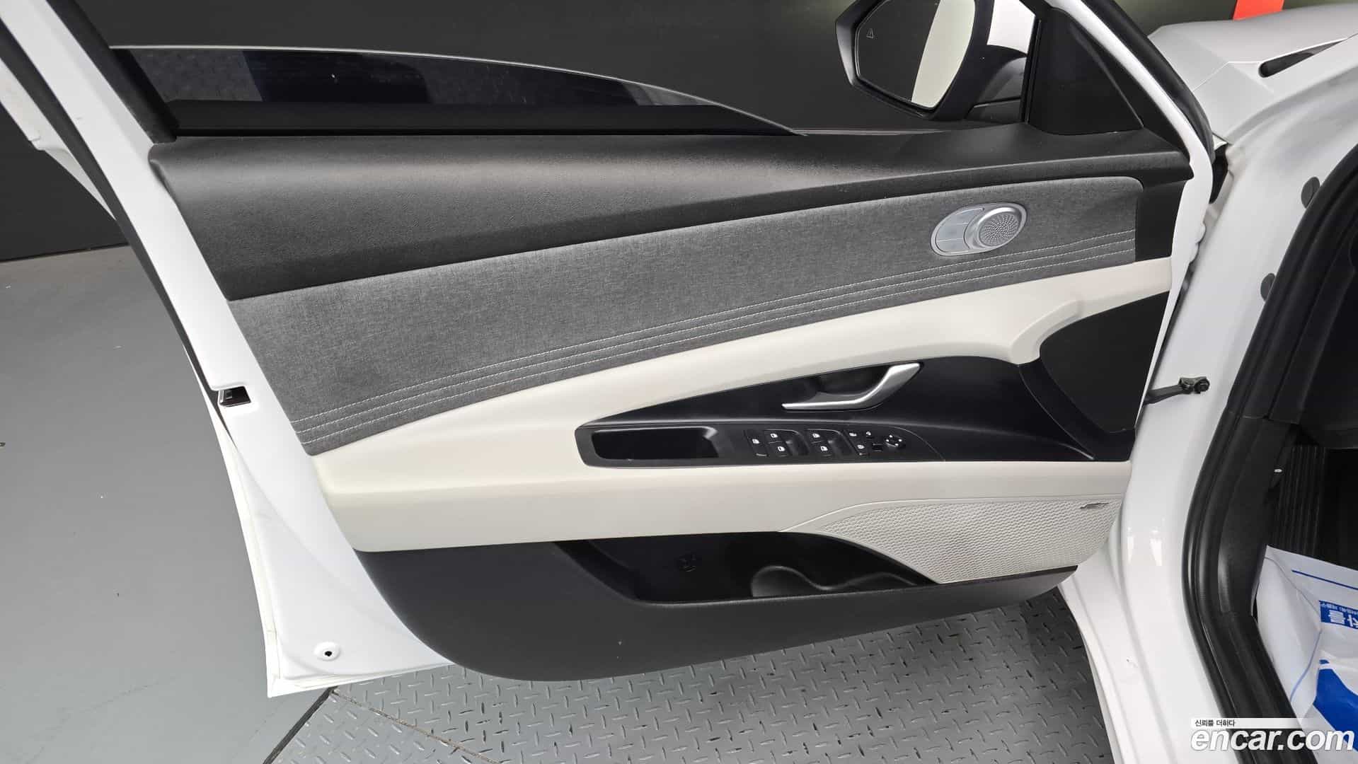 AVANTE Hyundai 2021.11-INNER-034