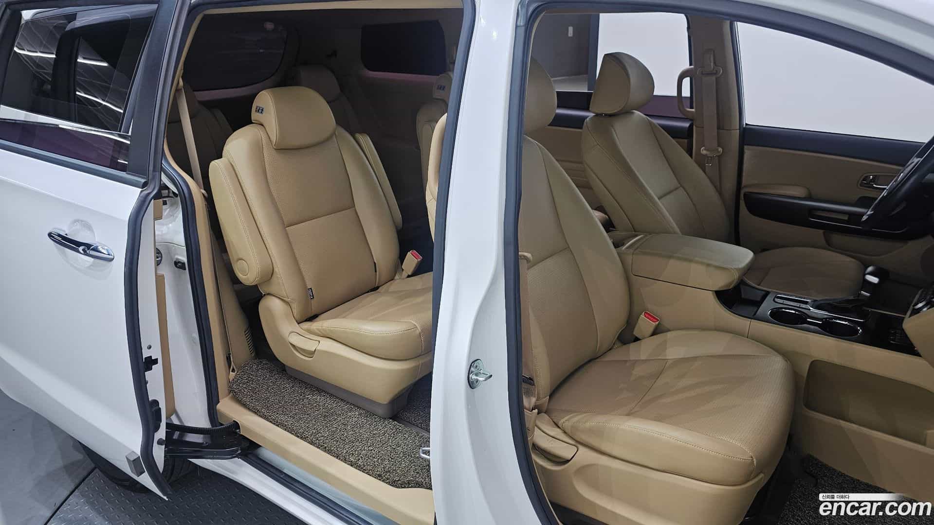 Canival Kia 2020.5-OPTION-016