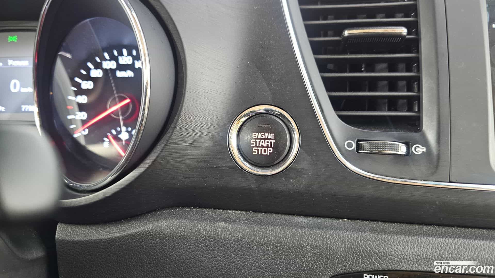 Canival Kia 2020.5-OPTION-040