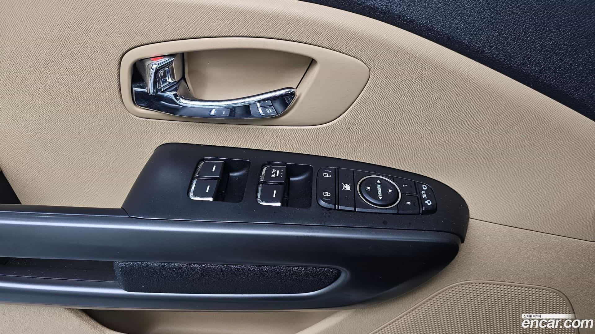 Canival Kia 2020.5-OPTION-041