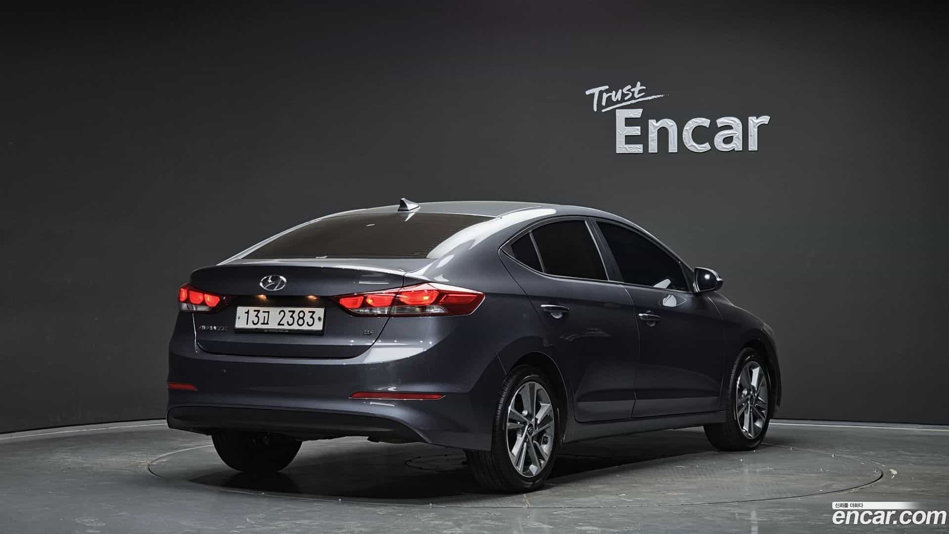 AVANTE Hyundai 2017.8-OUTER-002