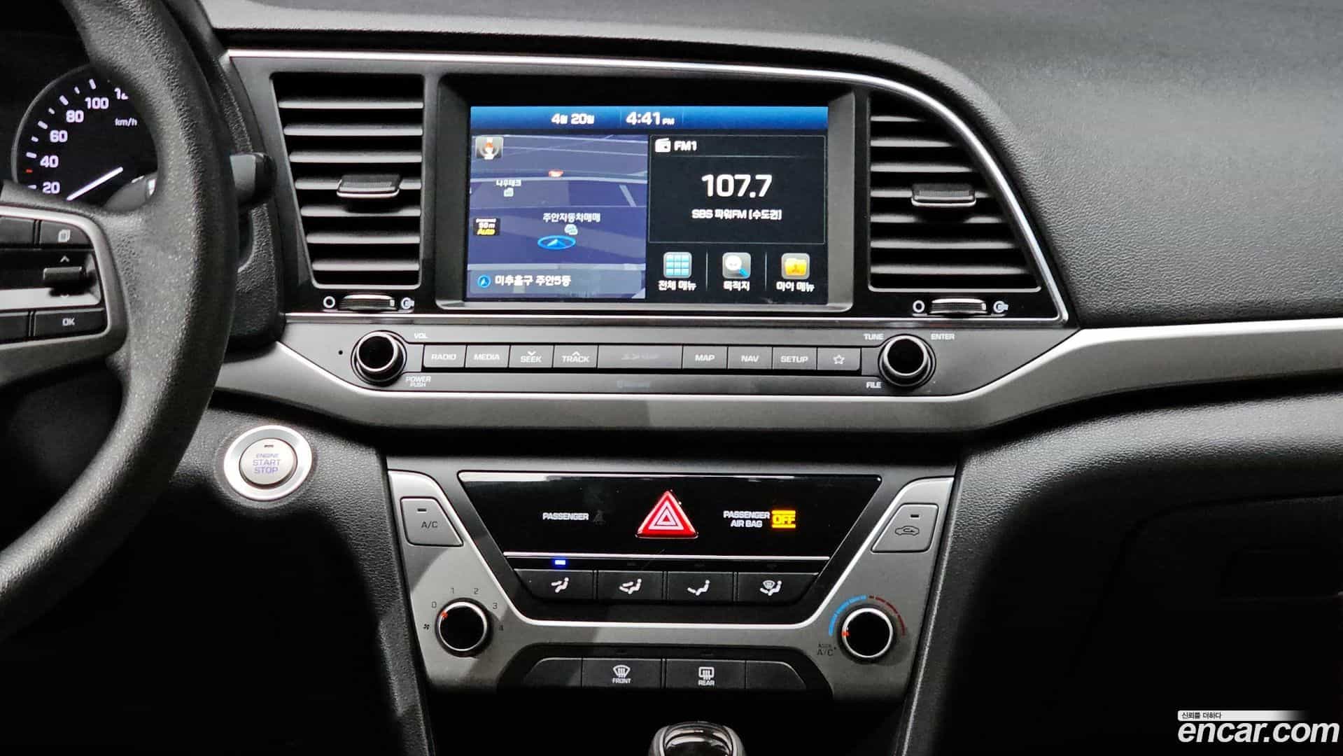 AVANTE Hyundai 2017.8-OPTION-018