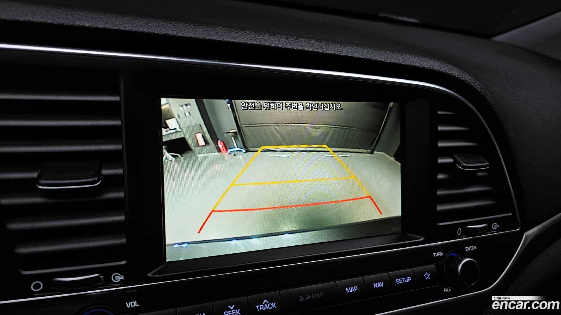 AVANTE Hyundai 2017.8-OPTION-019