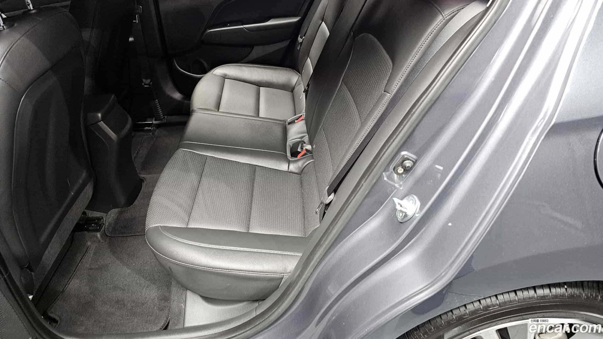 AVANTE Hyundai 2017.8-INNER-036