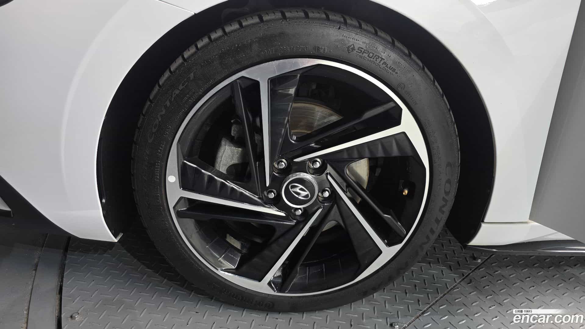 AVANTE Hyundai 2022.2-OUTER-005