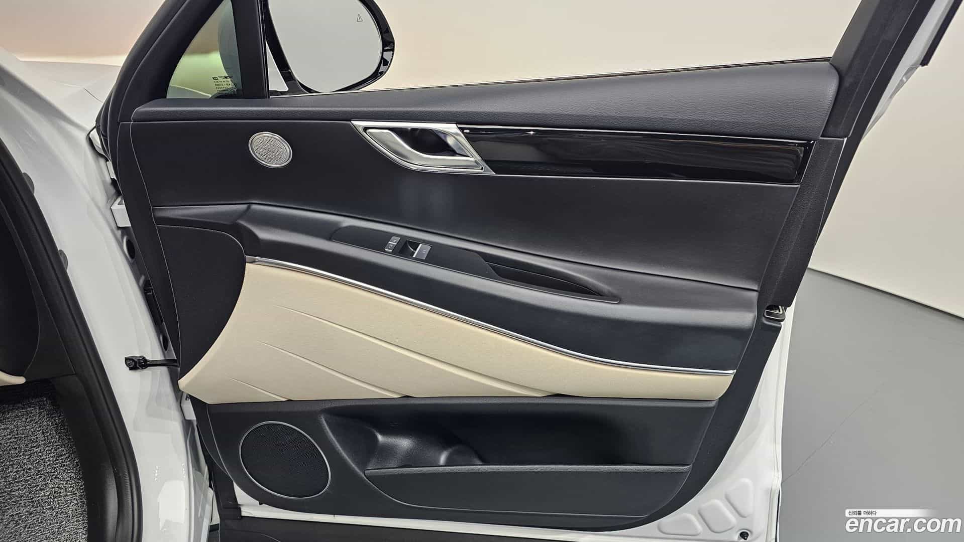 GV80 Genesis 2023.2-INNER-034