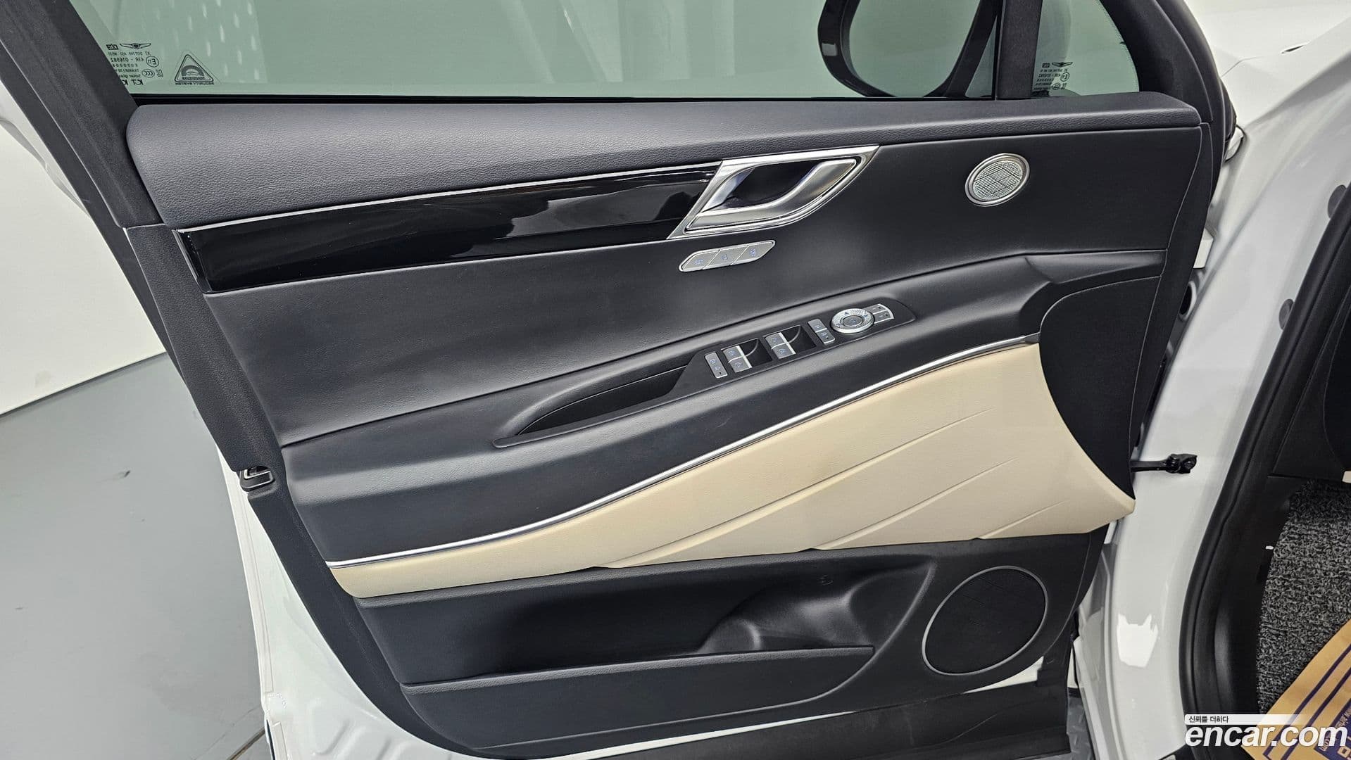 Main__Slider__Photo:GV80 Genesis 2023.2-33