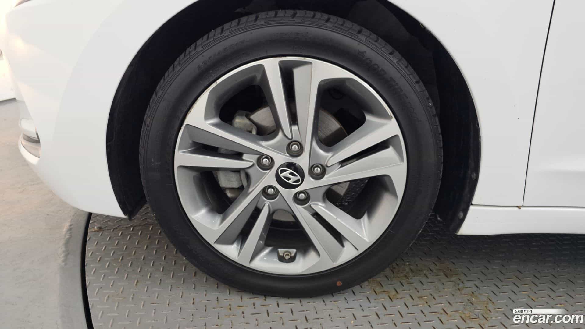 AVANTE Hyundai 2018.3-OUTER-005