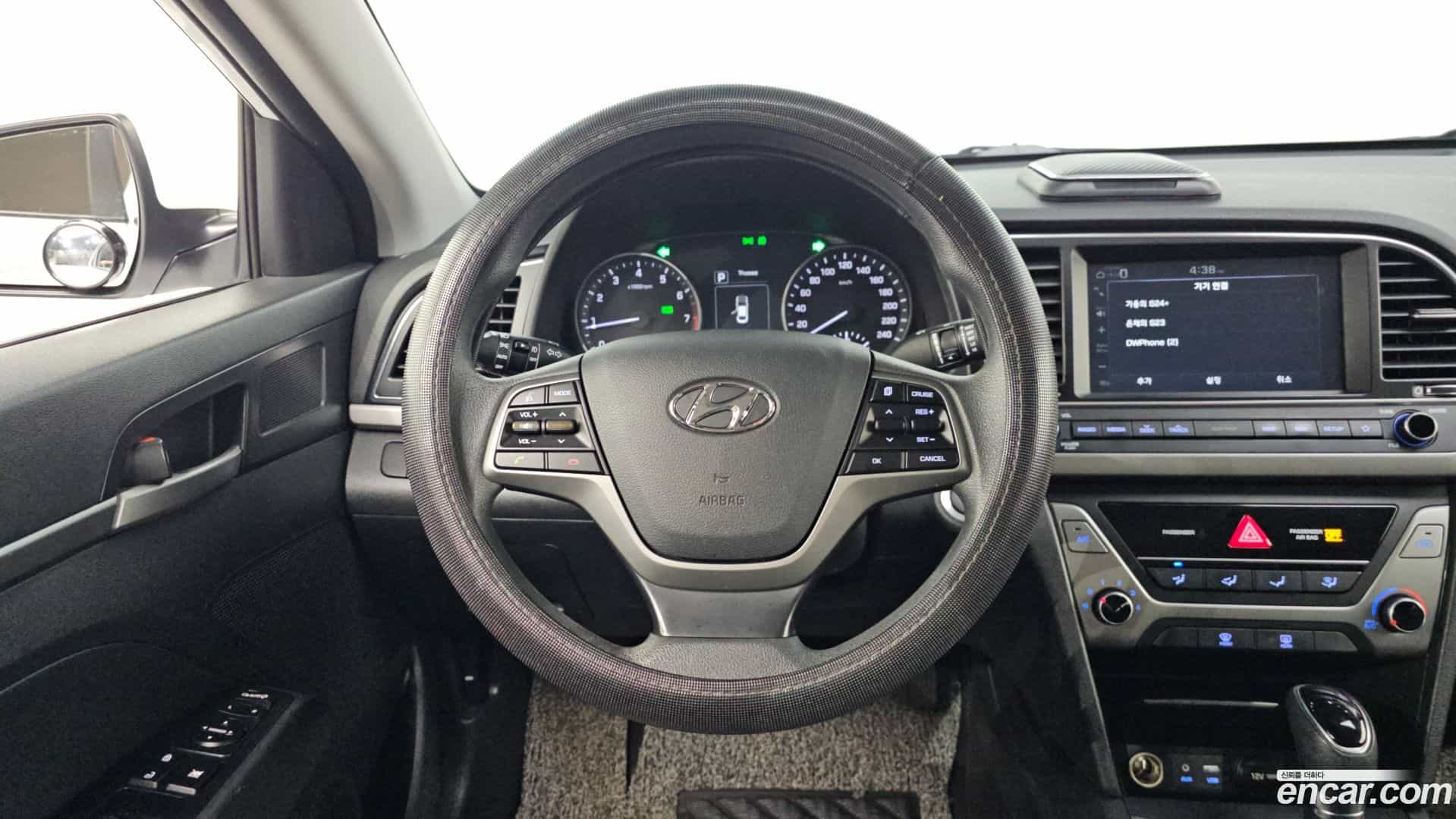 AVANTE Hyundai 2018.3-OPTION-018