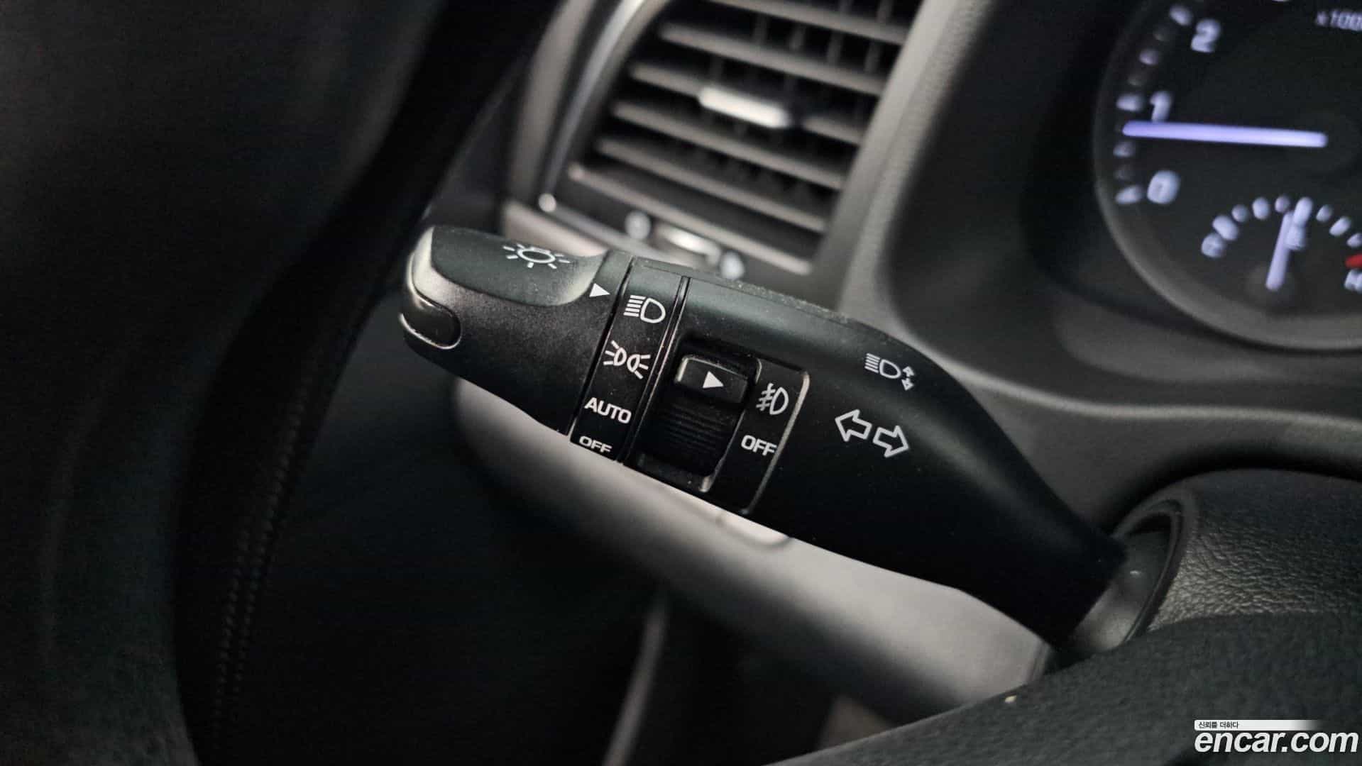 AVANTE Hyundai 2018.3-OPTION-021