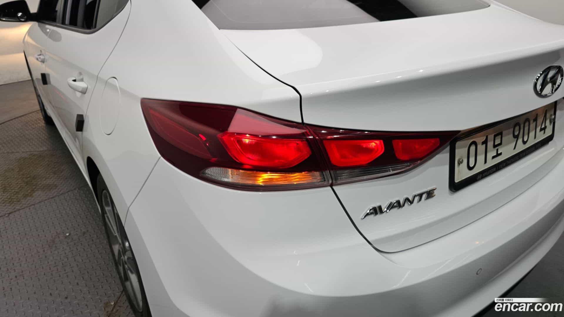 AVANTE Hyundai 2018.3-OUTER-033
