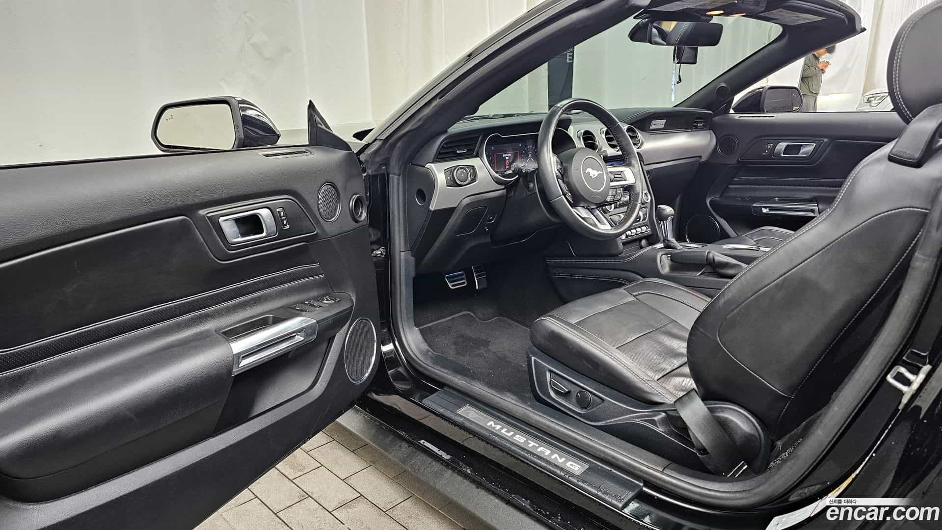 Mustang Ford 2023.8-INNER-010