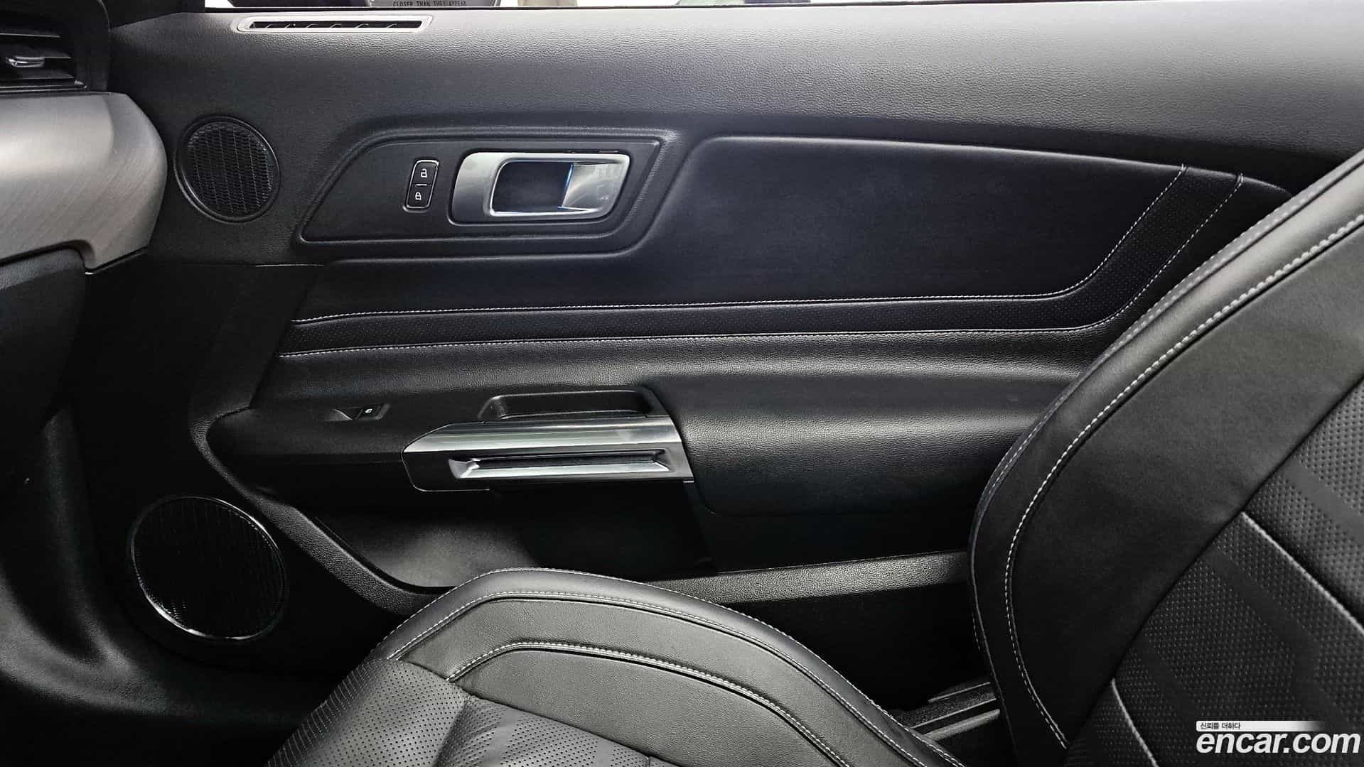 Mustang Ford 2023.8-INNER-035