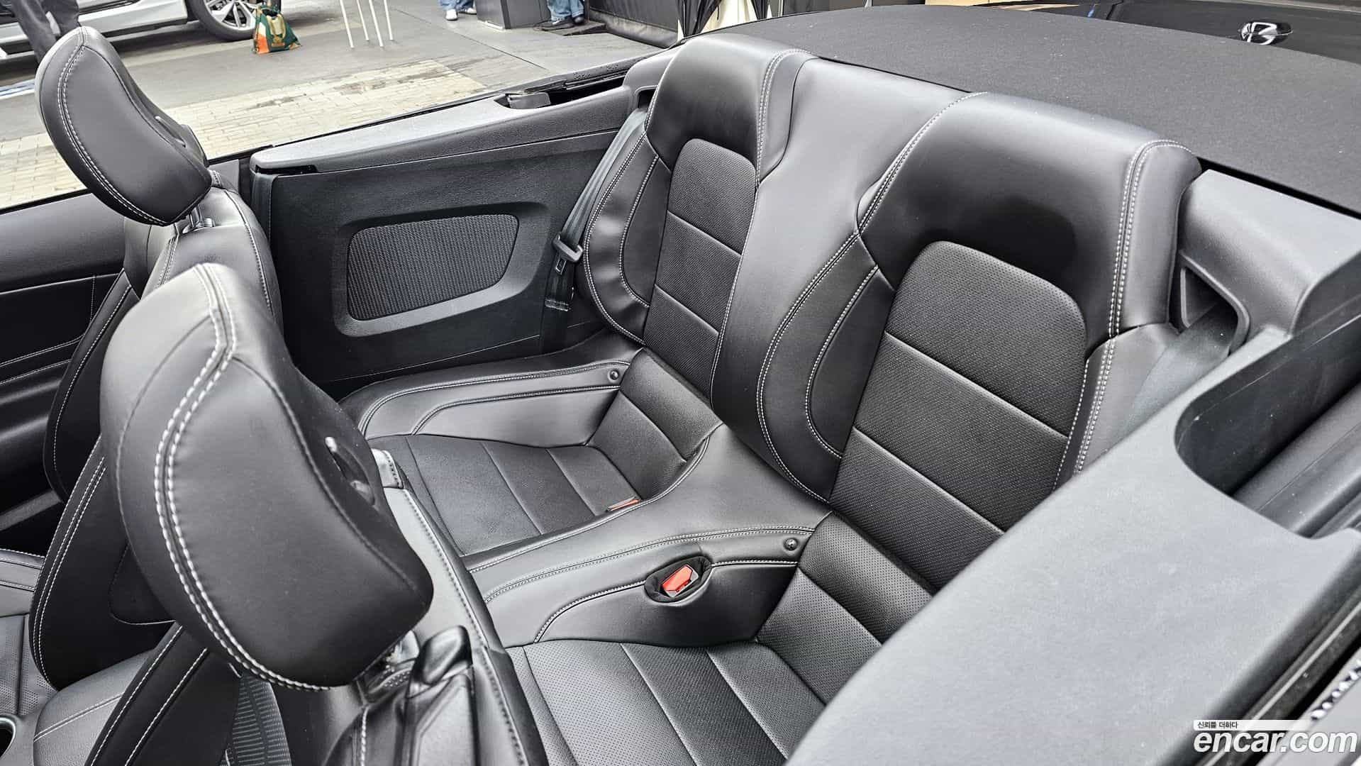 Mustang Ford 2023.8-INNER-036
