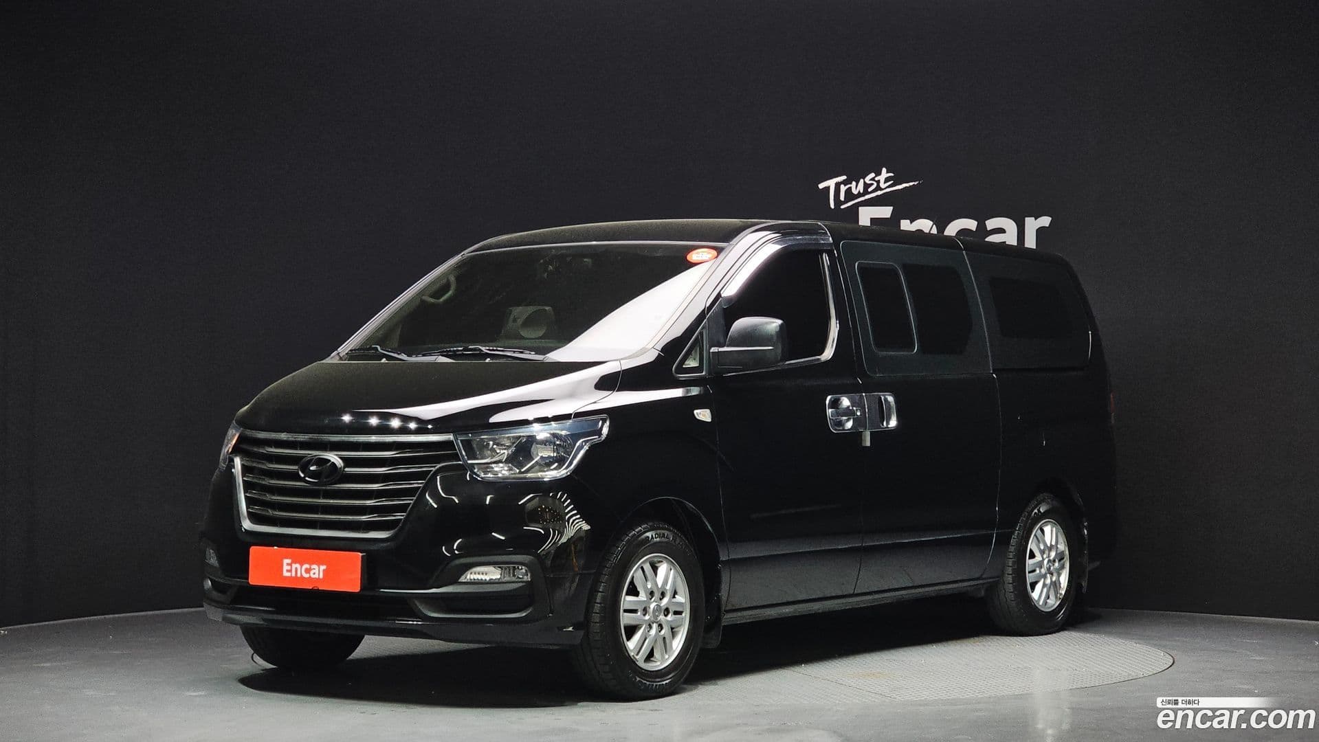Main__Slider__Photo:Starex Hyundai 2018.4-0
