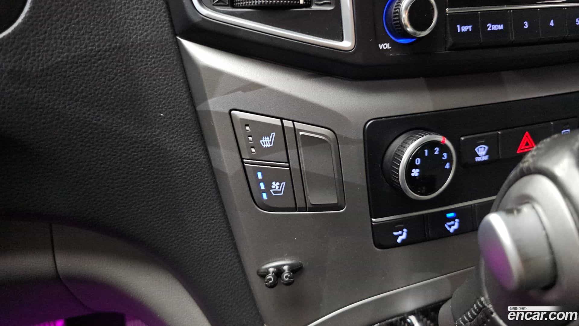 Starex Hyundai 2018.4-OPTION-020