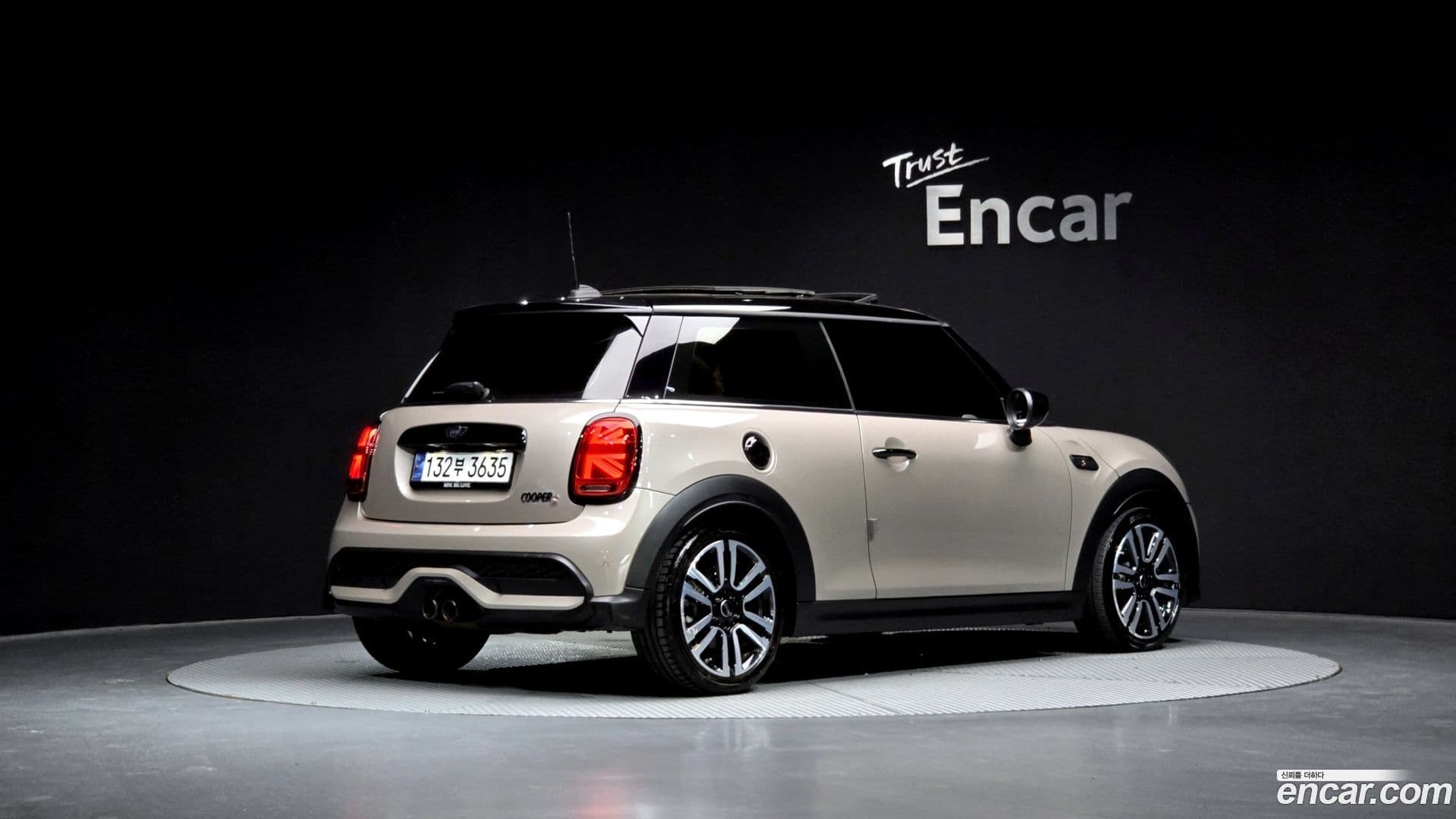 Main__Slider__Photo:Cooper Mini 2023.7-1
