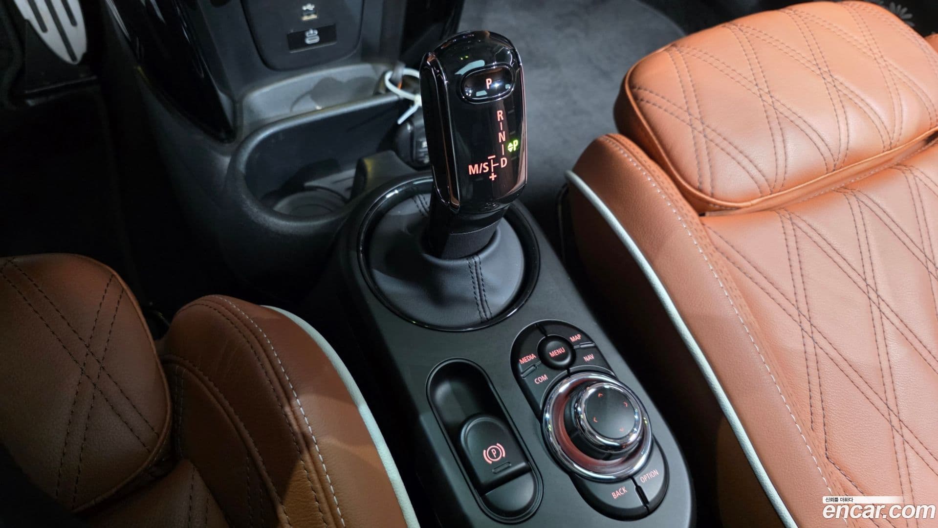 Main__Slider__Photo:Cooper Mini 2023.7-8
