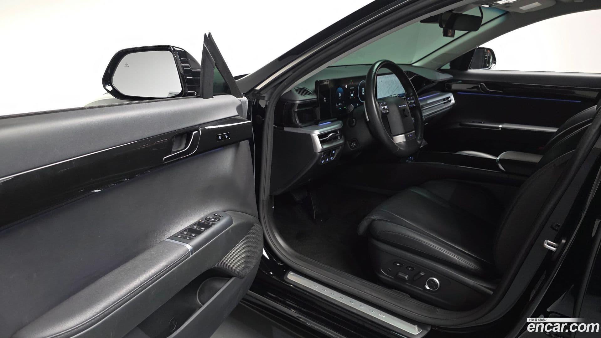 Main__Slider__Photo:Grandeur Hyundai 2023.3-9