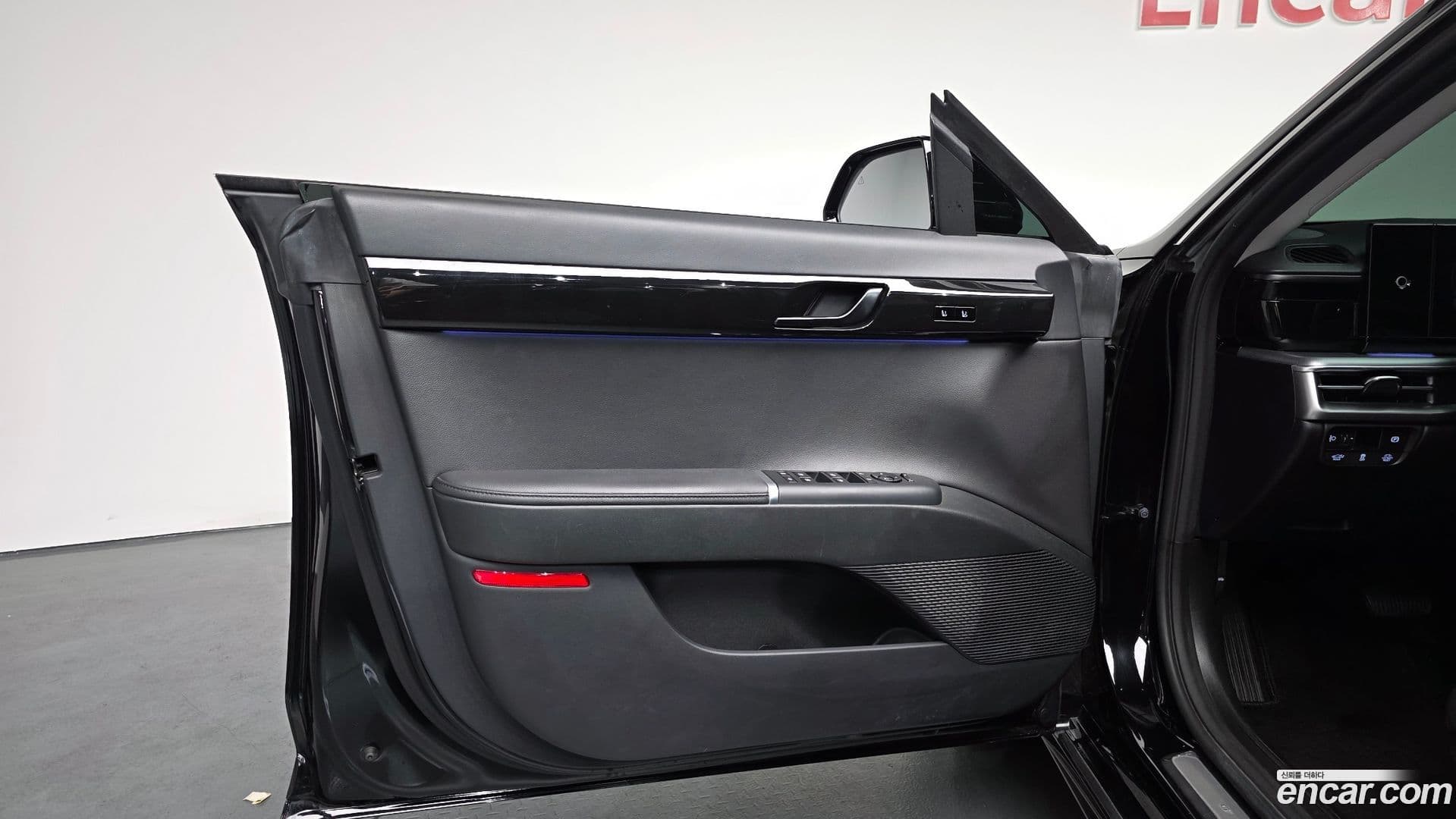 Main__Slider__Photo:Grandeur Hyundai 2023.3-23
