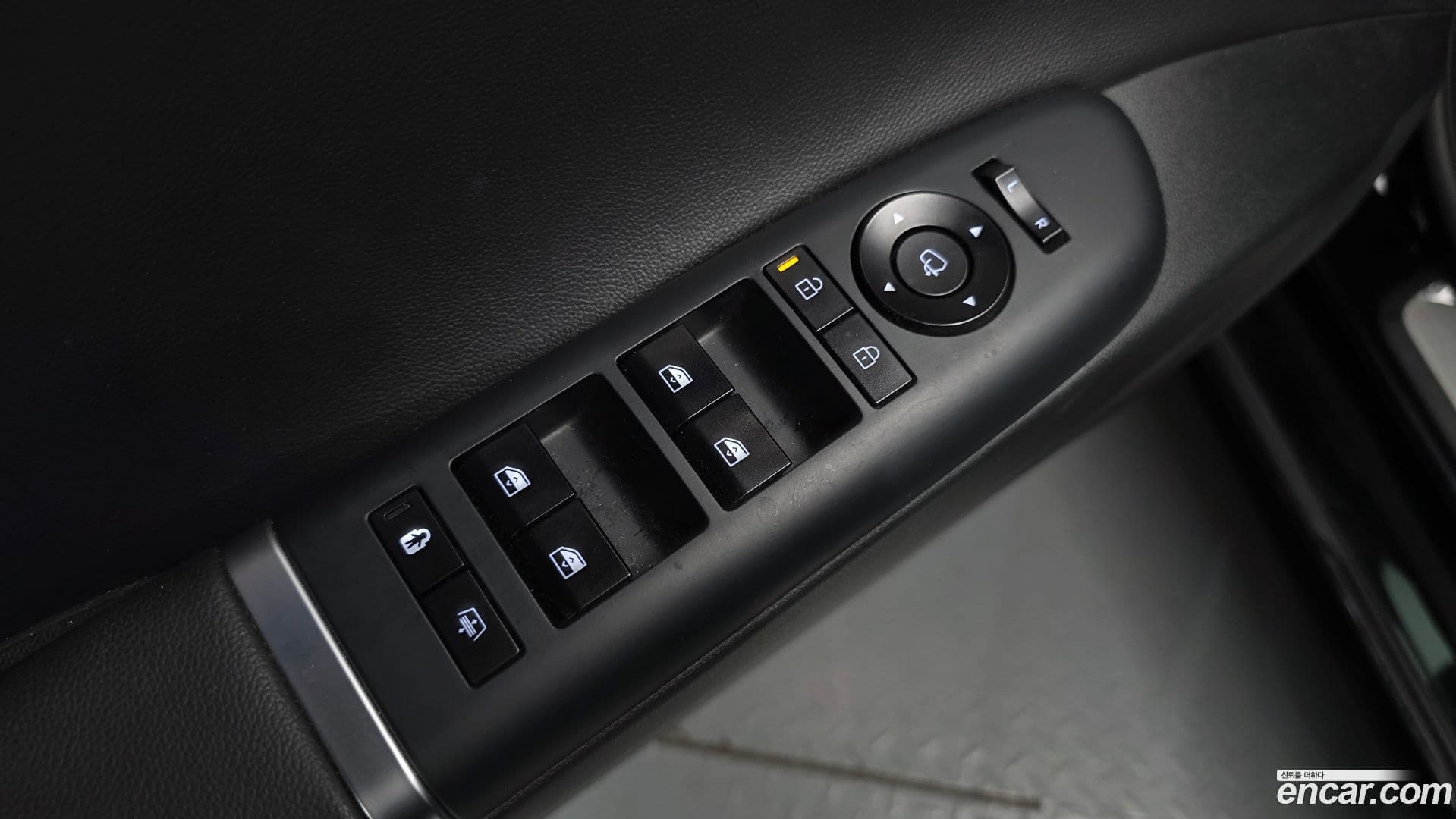 Main__Slider__Photo:Grandeur Hyundai 2023.3-28