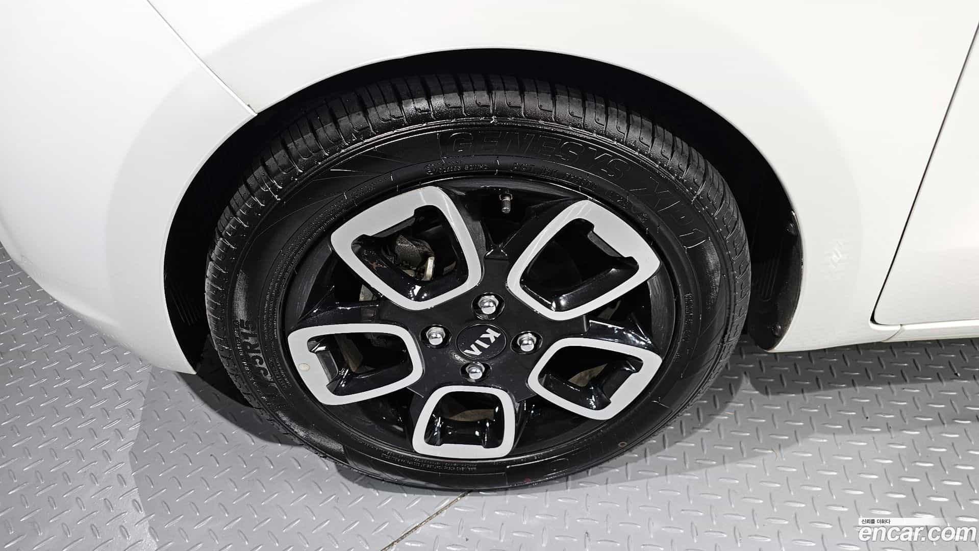 RAY Kia 2021.4-OUTER-005