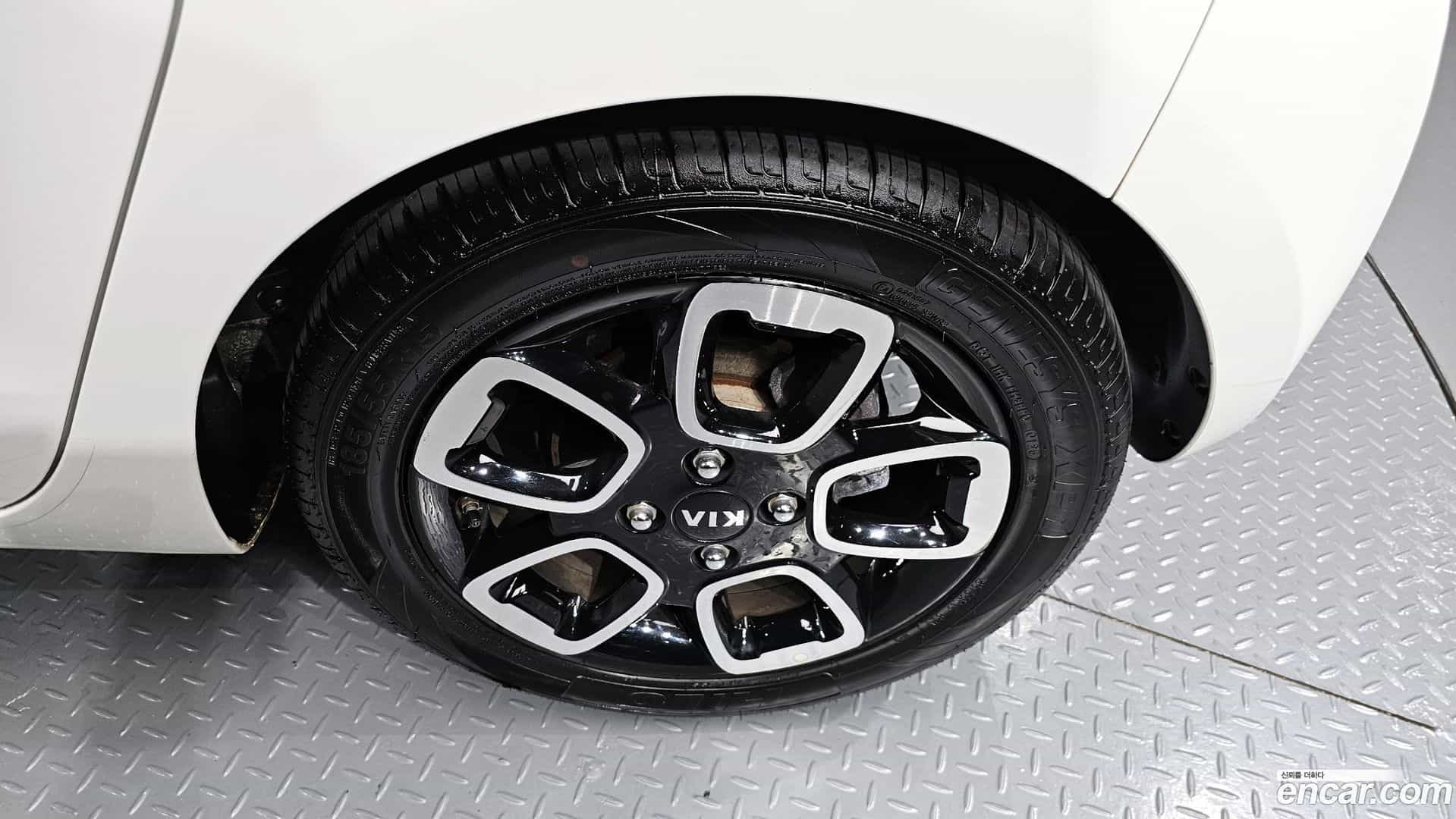 RAY Kia 2021.4-OUTER-031