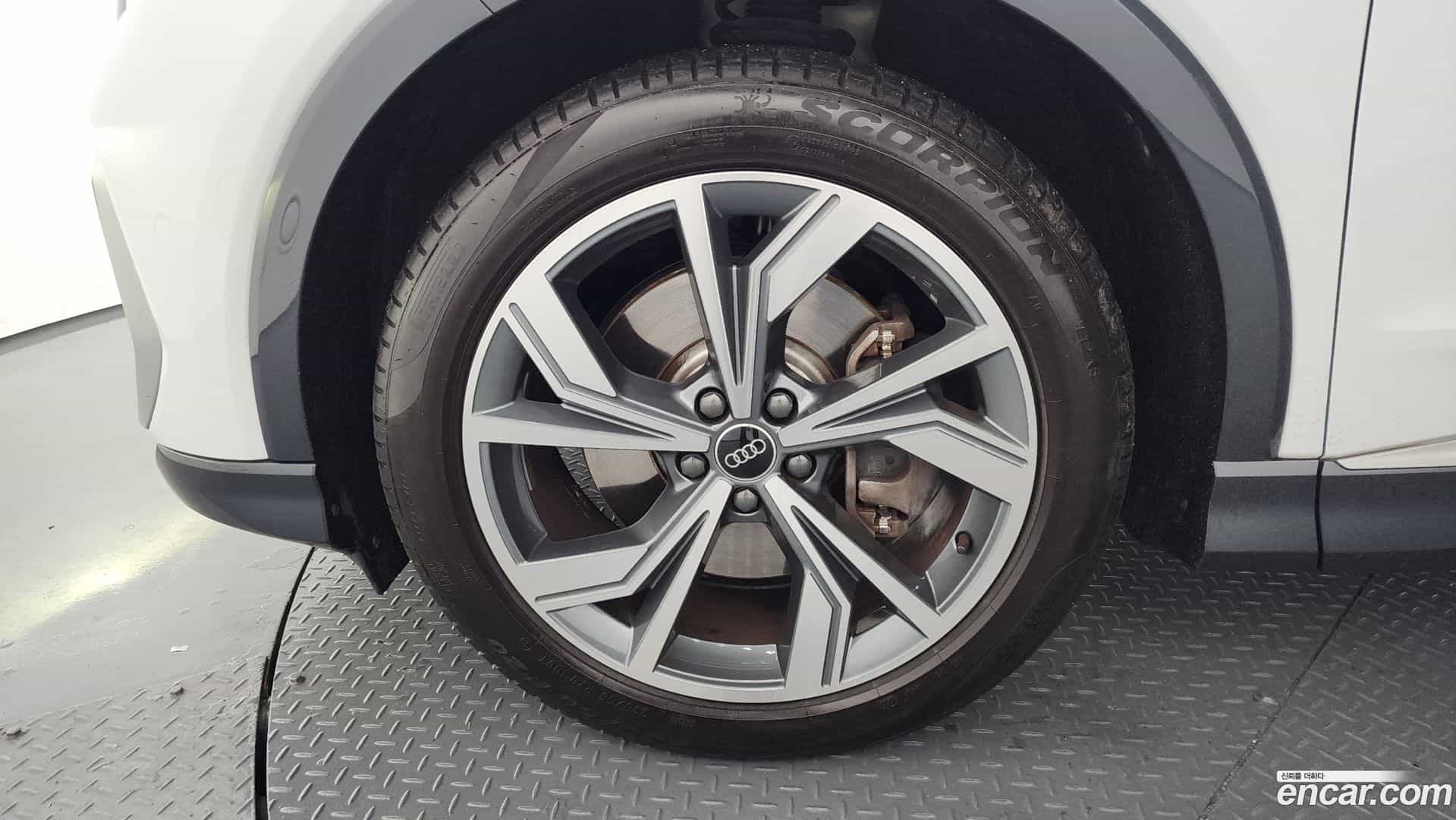 Q4 e-tron Audi 2022.9-OUTER-005