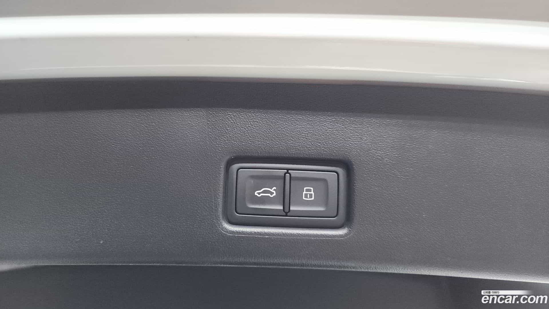 Q4 e-tron Audi 2022.9-OPTION-023